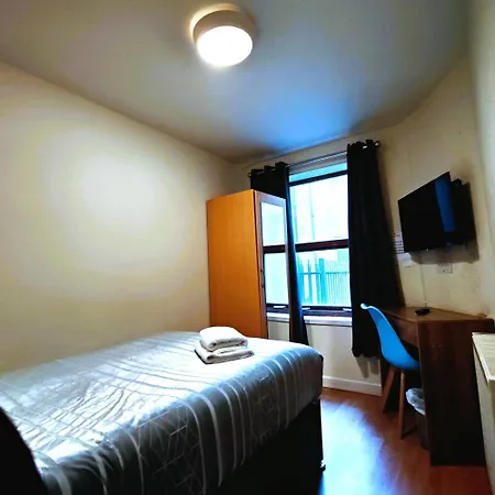Liverpool Stays - City Centre Rooms With Shared Bathrooms-3